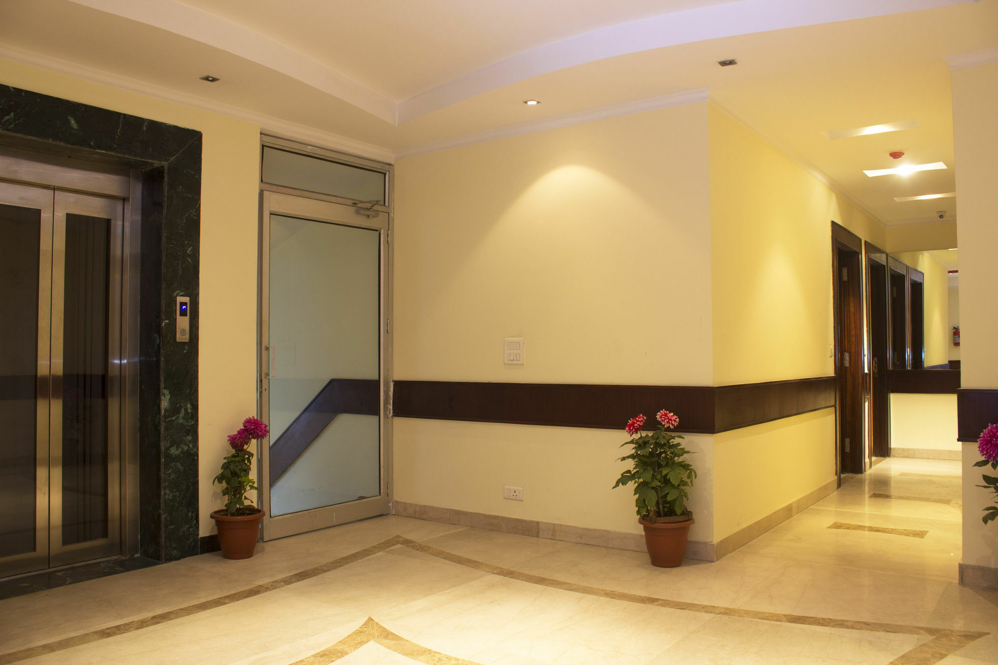 Oyo 12532 Hotel Broadway Inn New Delhi Exterior photo